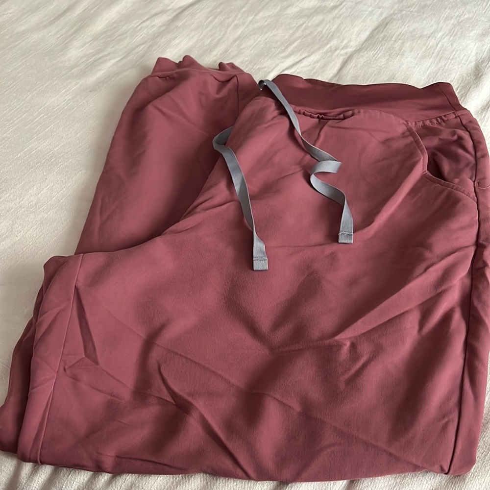 FIGS Mauve Scrub Set XXL